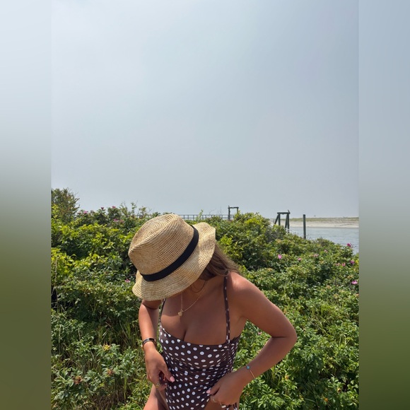 Meet your Posher, Gigi - Picture 1 of 1